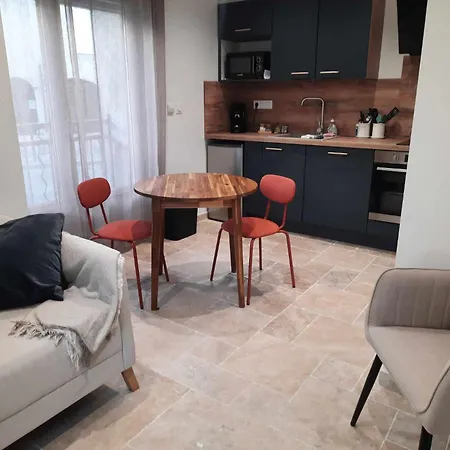Apartment Tu Elleta *